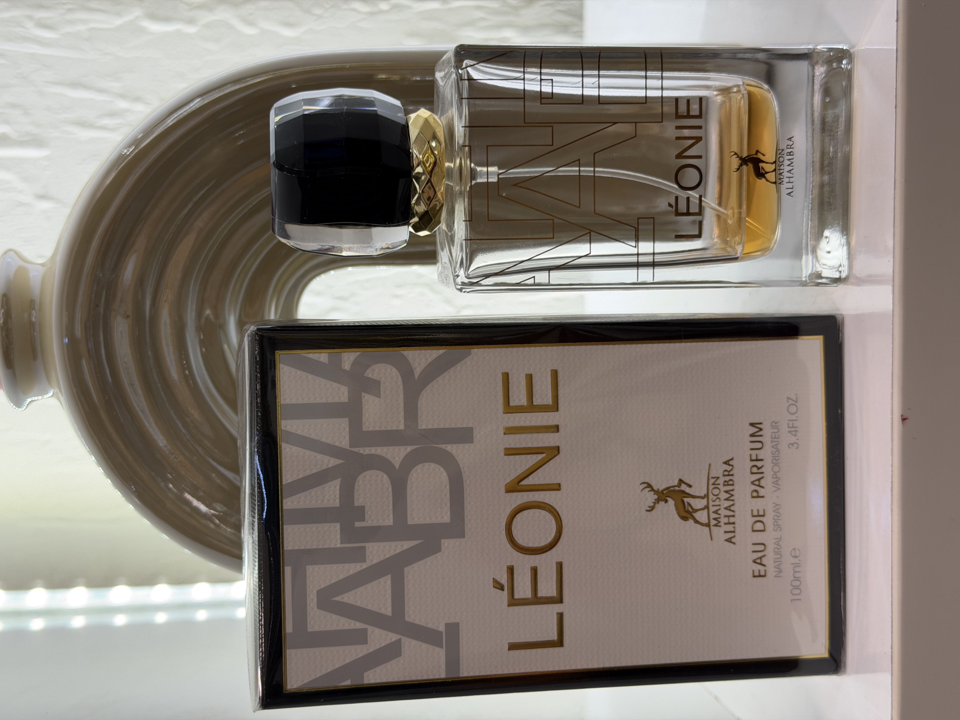 عطر ایو سن لورن لیبر ادوپرفیوم  شرکتی لیبرا( الحمبرا)