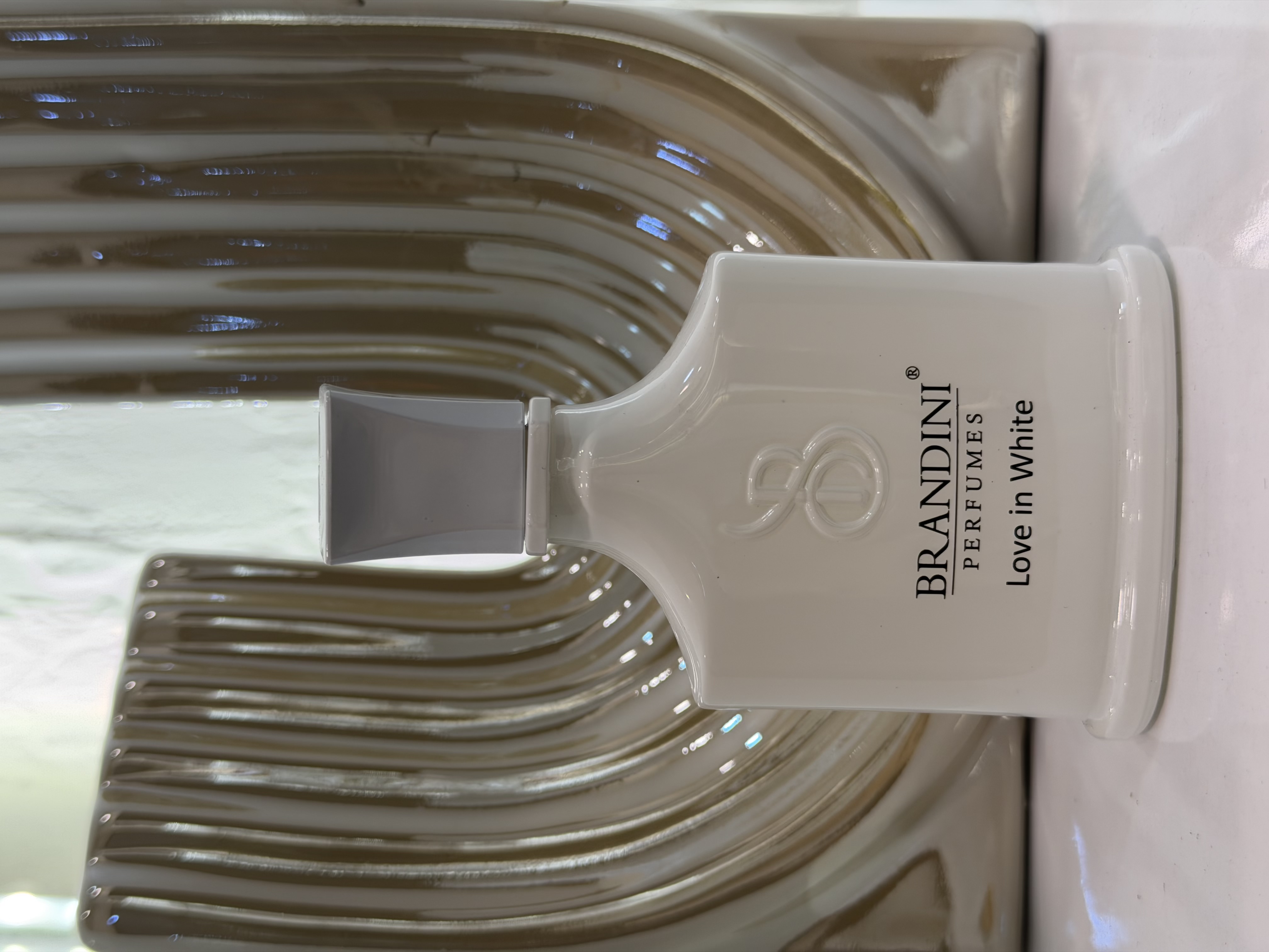 عطر مینی کرید لاو این وایت برندینی ۳۳ میل