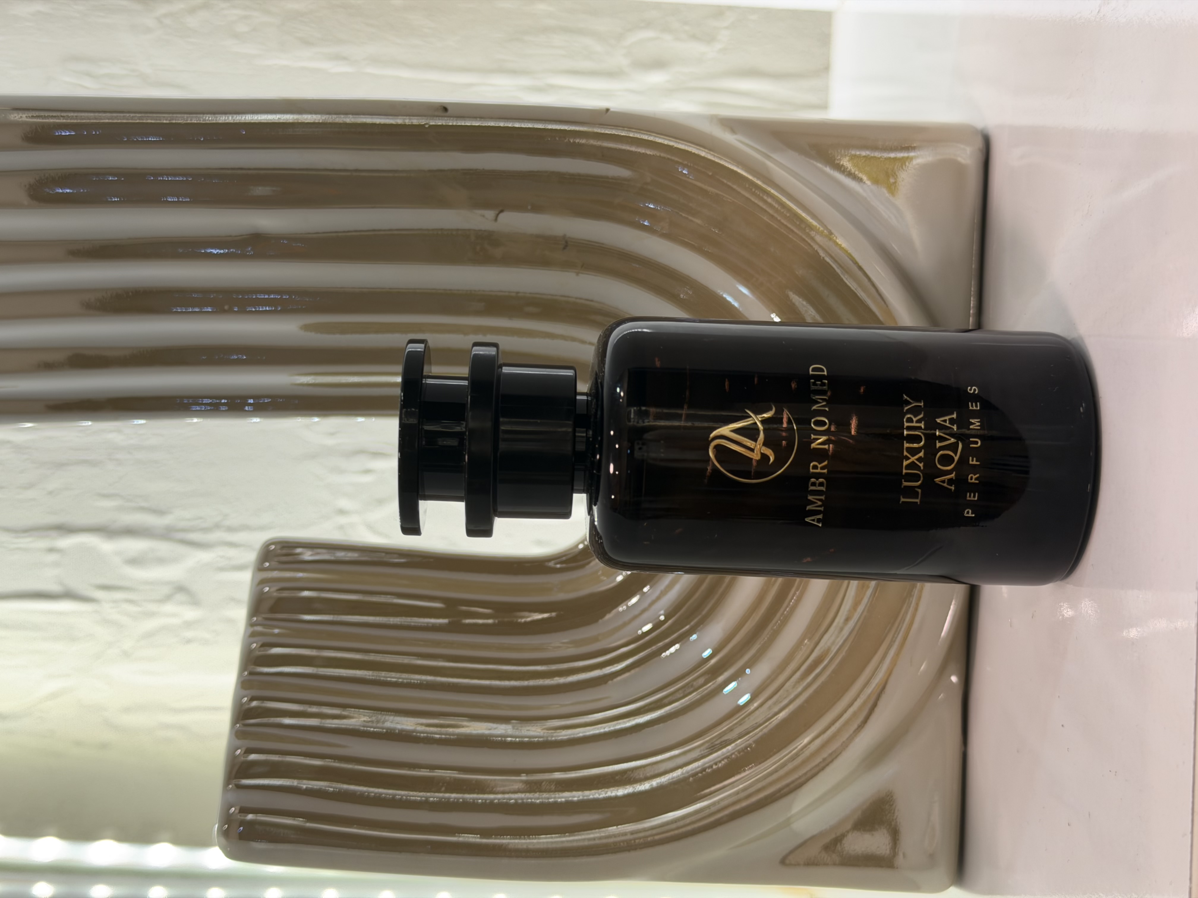 عطر  آمبر نومد لویی ویتون لاکچری آکوا ۵۰ میل